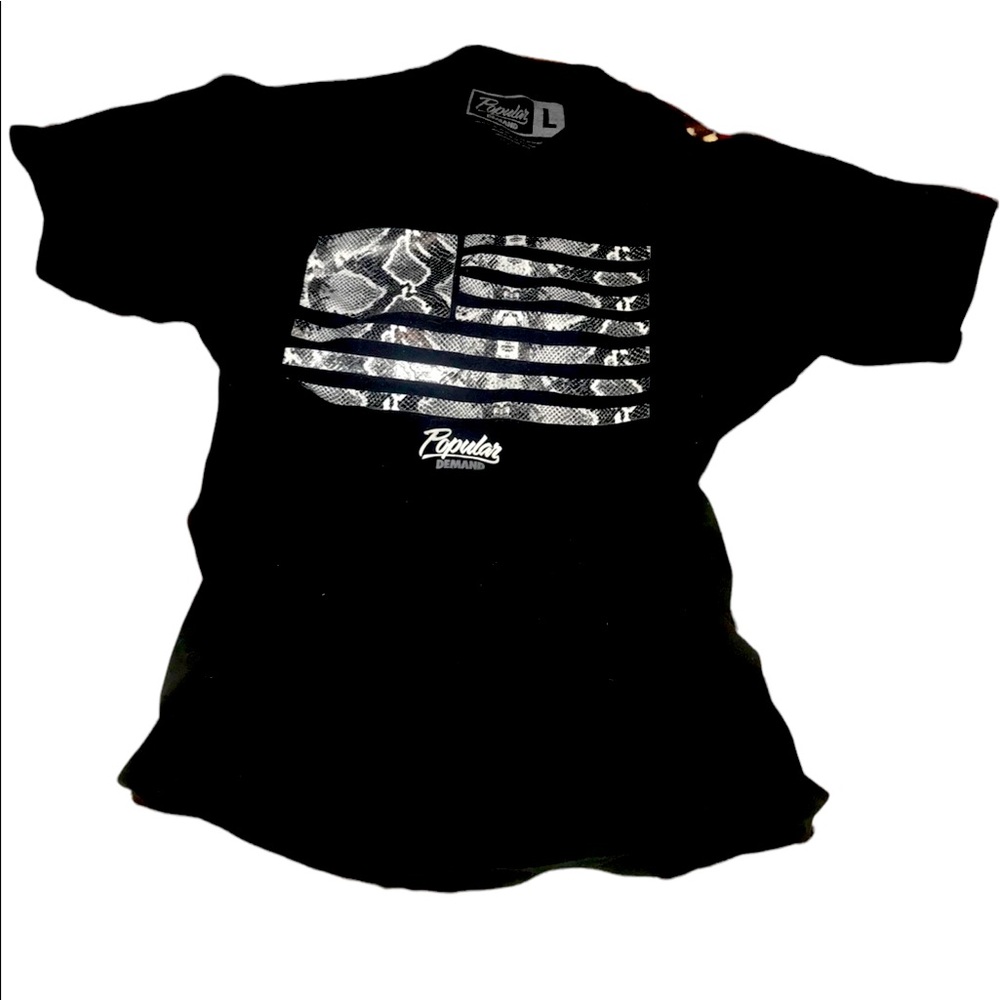 LARGE T-SHIRT
